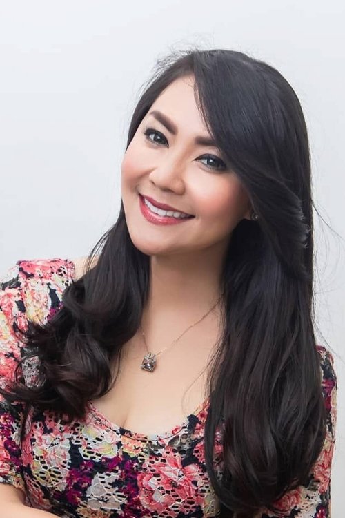 Thessa Kaunang photo