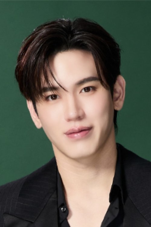 Thitipoom Techa-apaikhun photo