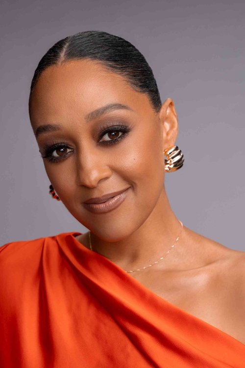 Tia Mowry photo