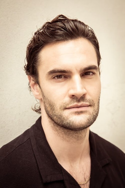 Tom Bateman photo