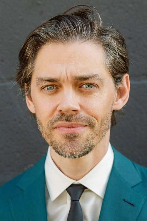 Tom Payne photo