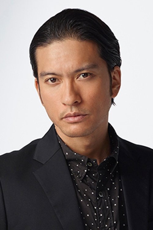Tomoya Nagase photo