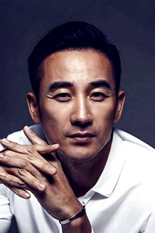 Uhm Tae-woong photo