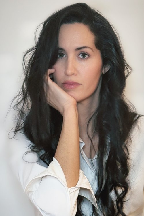 Victoria Cabral photo