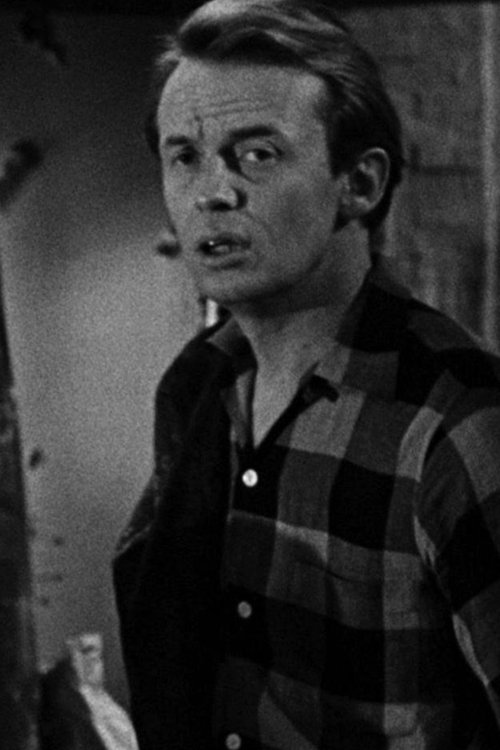 Warren Finnerty photo