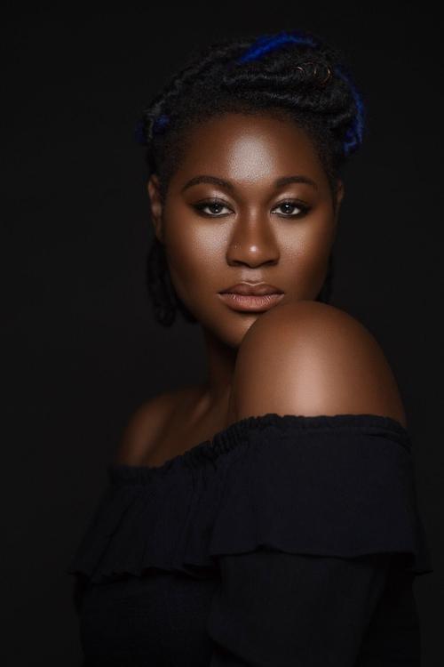 Zenzi Williams photo